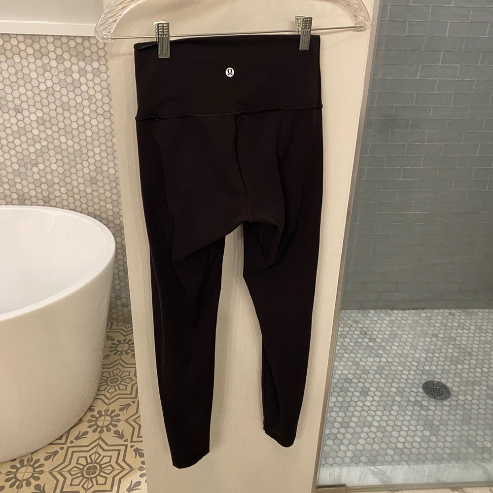 Black Wunder Under Leggings Size 4
